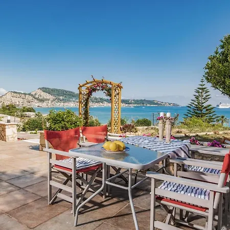 Vilă Orientem - Sea View Near Zante Town *